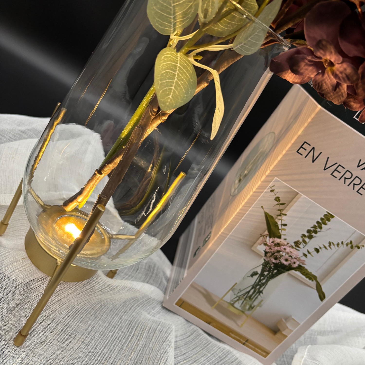 Vase mit Ständer LED Schwarz -  Gold Blumenvase Inkl. Batterien