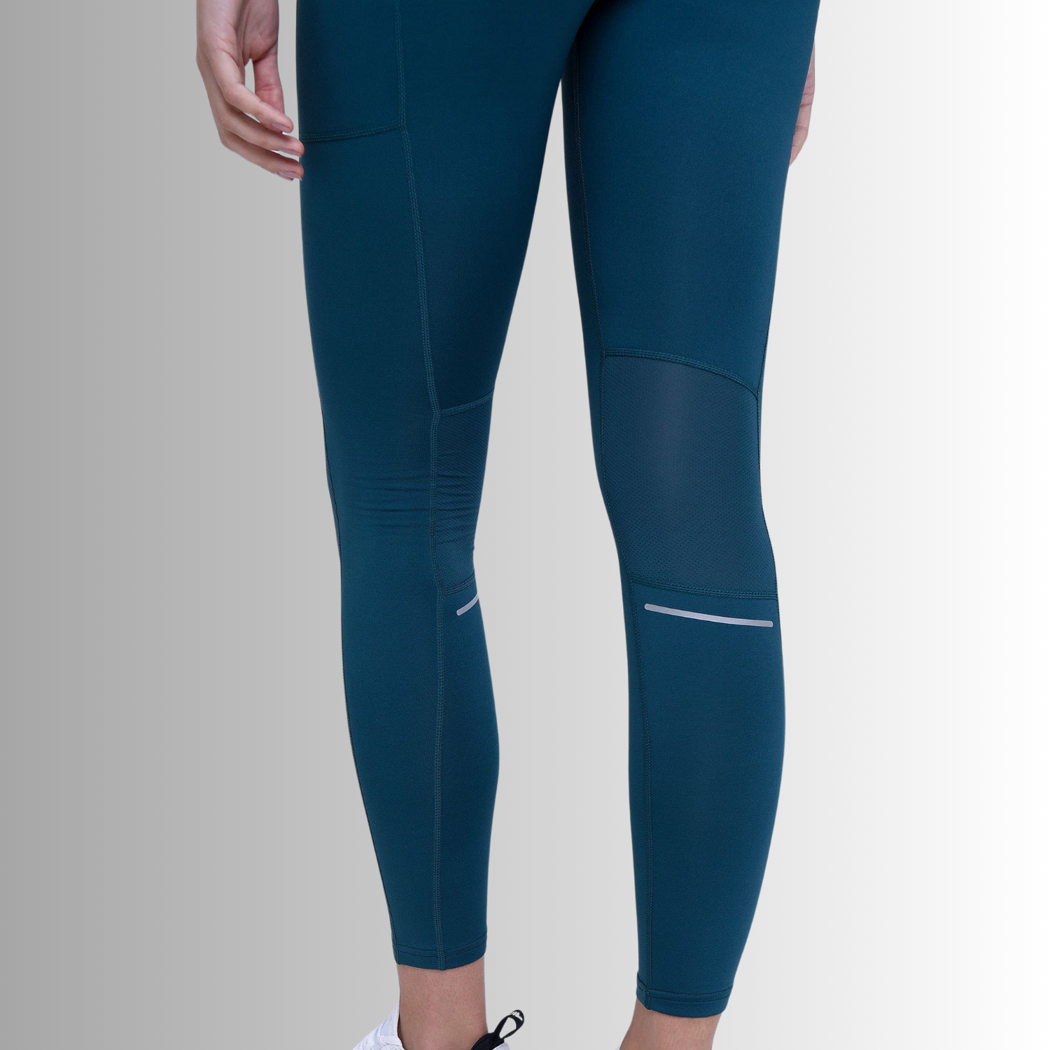 TCA SuperThermo Performance Leggings für Damen High Waist Blickdicht Sportleggings mit Handytasche, Laufhose für Yoga & Fitness Größe: S, M