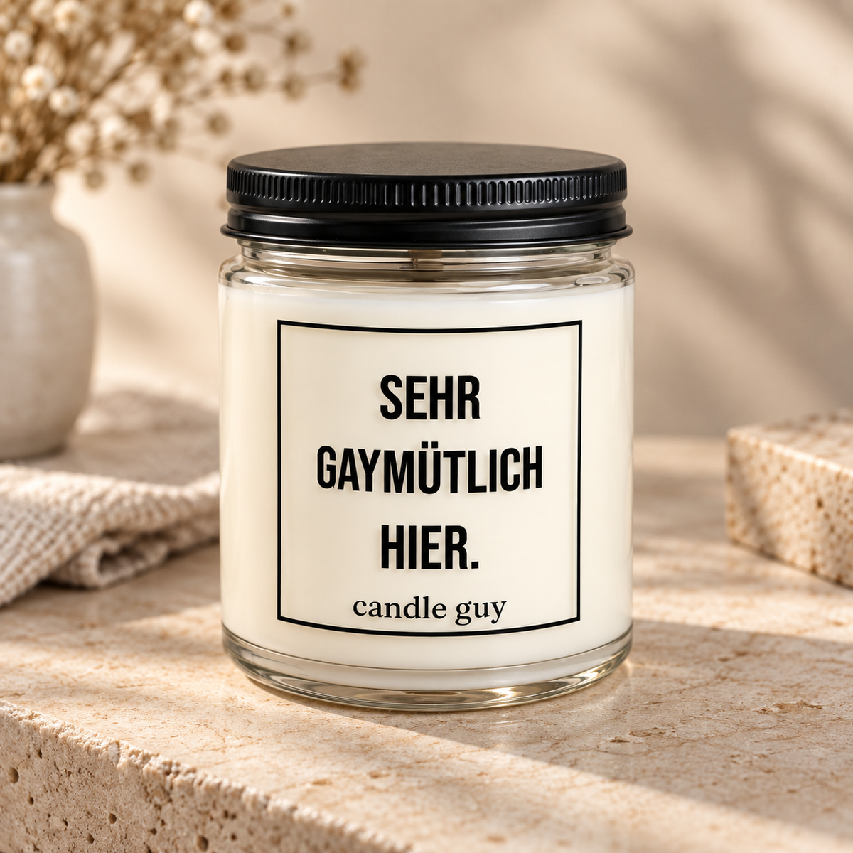 Kerze mit Spruch | Sehr gaymütlich hier | Farbe Weiß