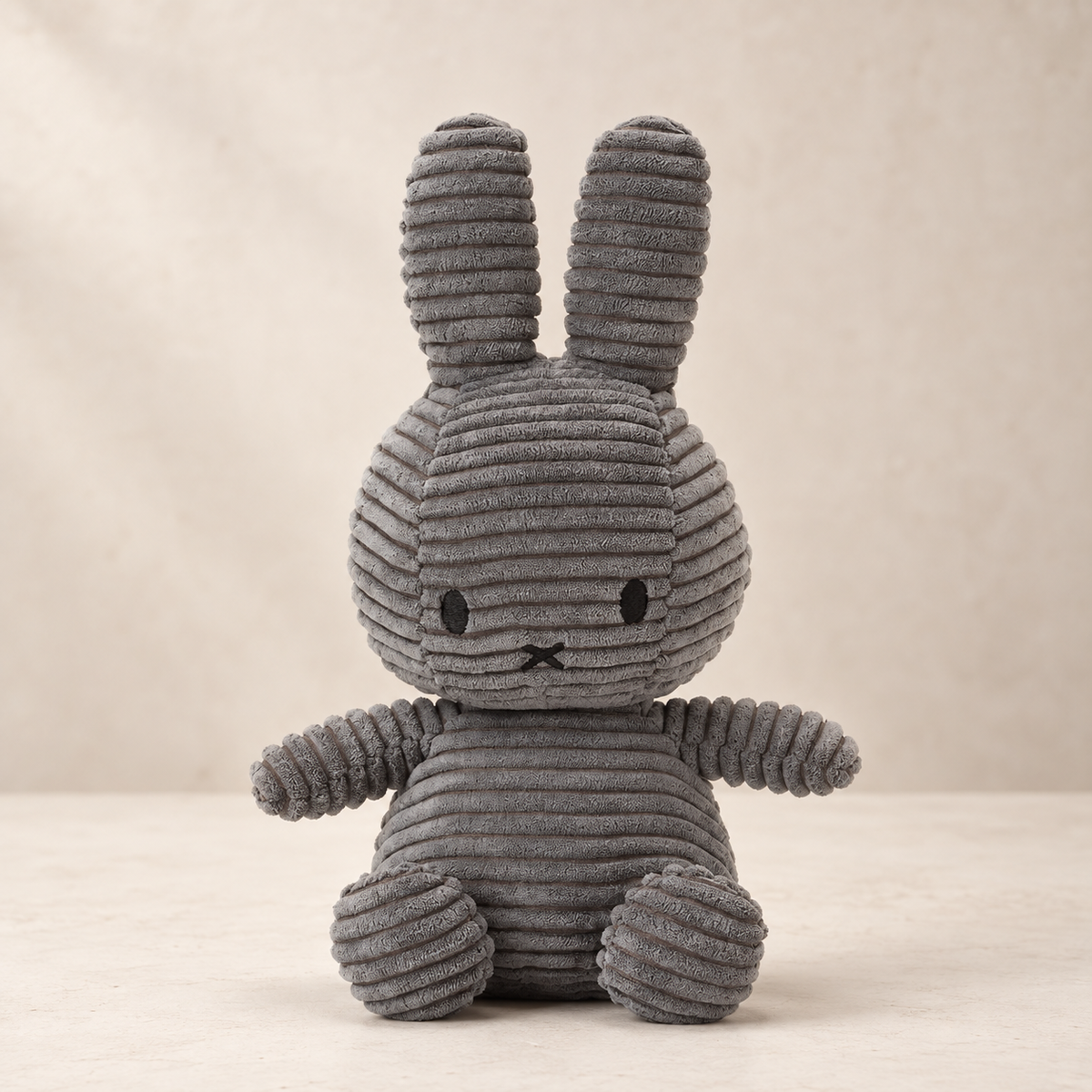 Miffy Corduroy Plüschfigur 23 cm / 9" Grau Bon Ton Toys