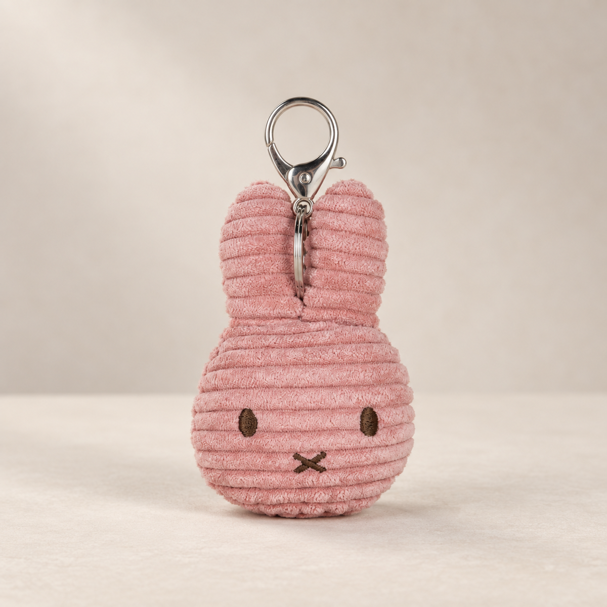 DUSTY ROSE Miffy Flat Keychain ECO Corduroy 10 cm – Schlüsselanhänger von Bon Ton Toys