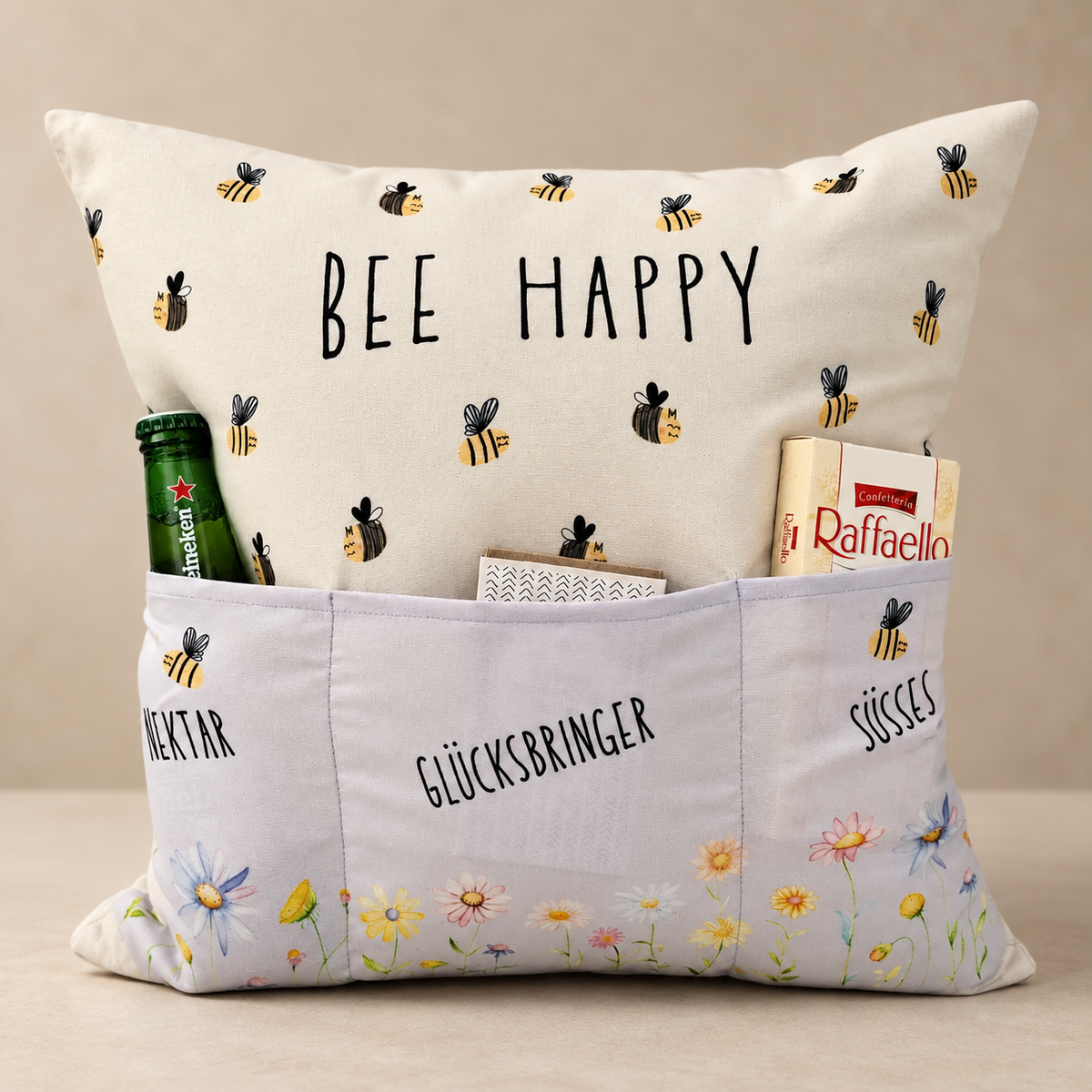 Dekokissen „Bee Happy“ mit praktischen Taschen