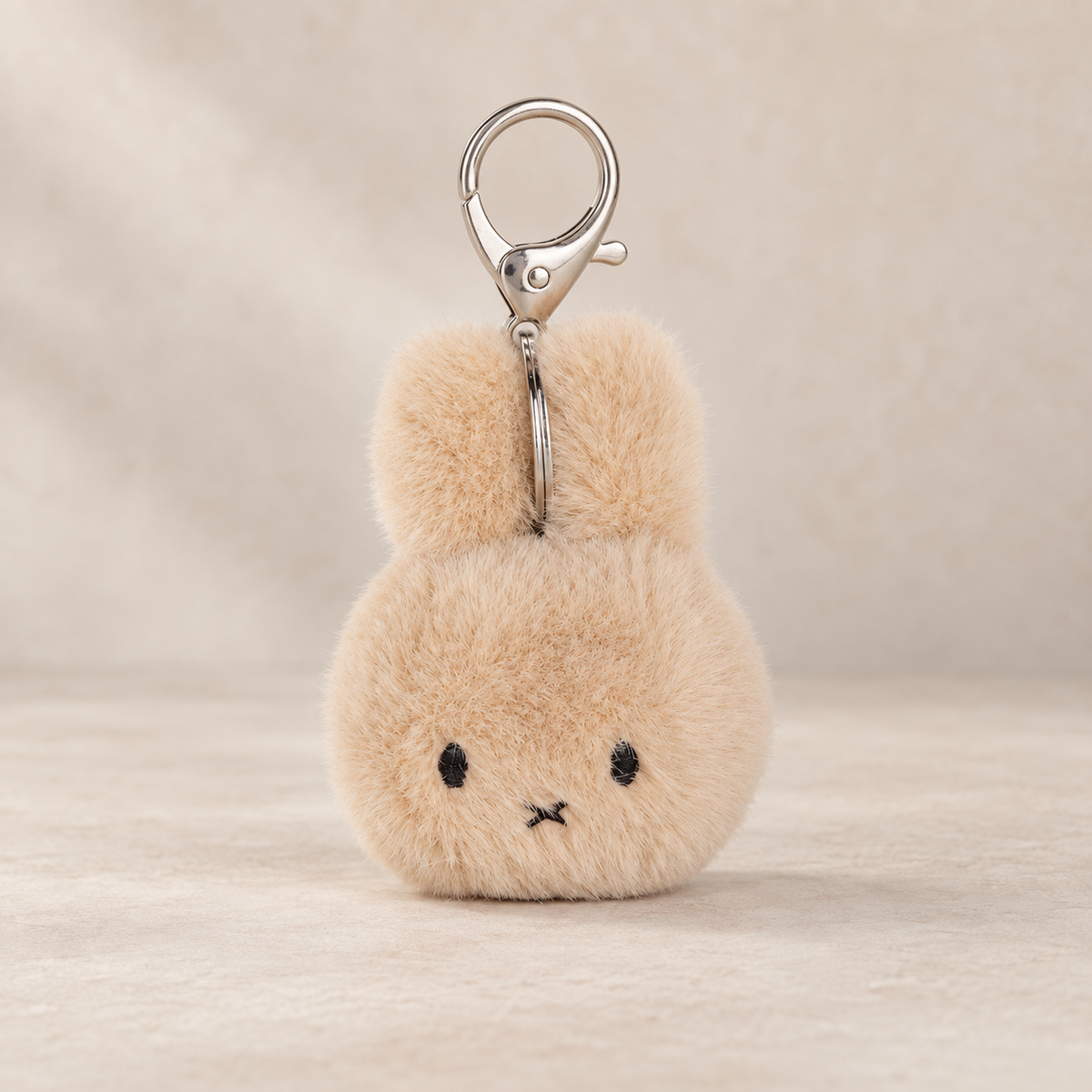 Beige Miffy ECO Fuzzy Keychain 8 cm / 3" Schlüsselanhänger von Bon Ton Toys